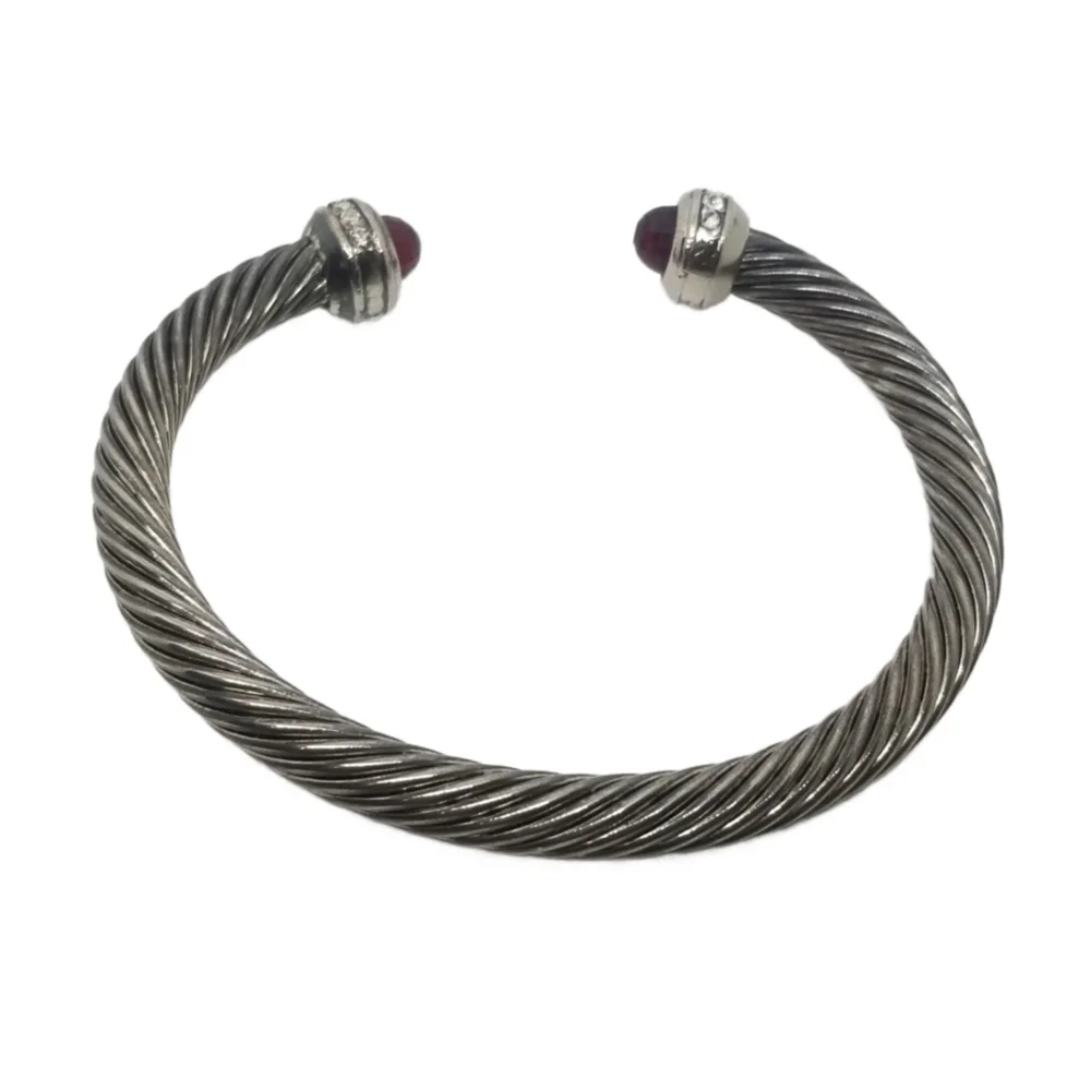 VINTAGE DESIGNER INSPIRED SILVERTONE CABLE  & FAUX JEWEL  BRACELET